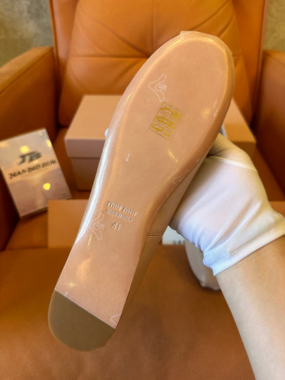Zapatillas de ballet Miumiu SS24 color piel
