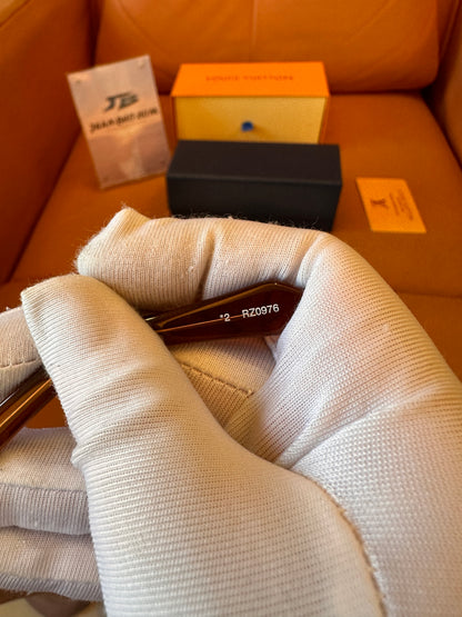 Óculos de sol quadrados Louis Vuitton LV marrom