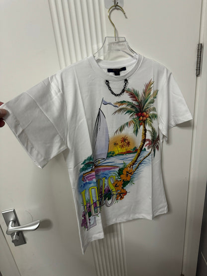 Camiseta Louis Vuitton con diseño de velero al atardecer en blanco leche para mujer