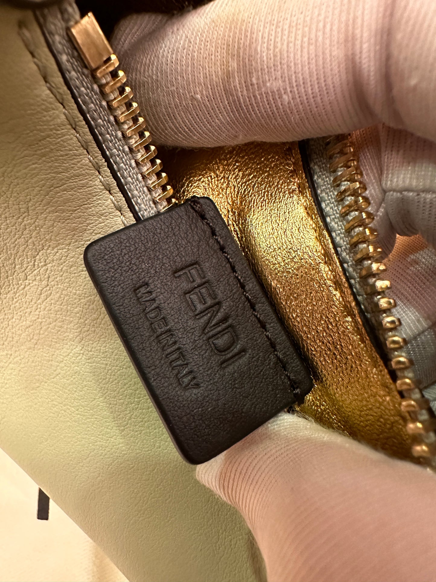 Sac sous le bras Fendi graphy croissant mini vert menthe
