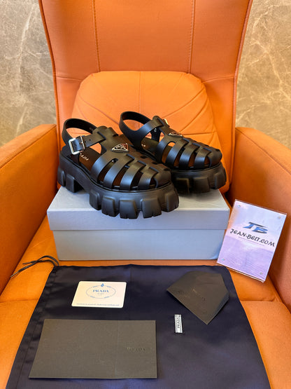 Sandale romaine Prada pour femmes noire
