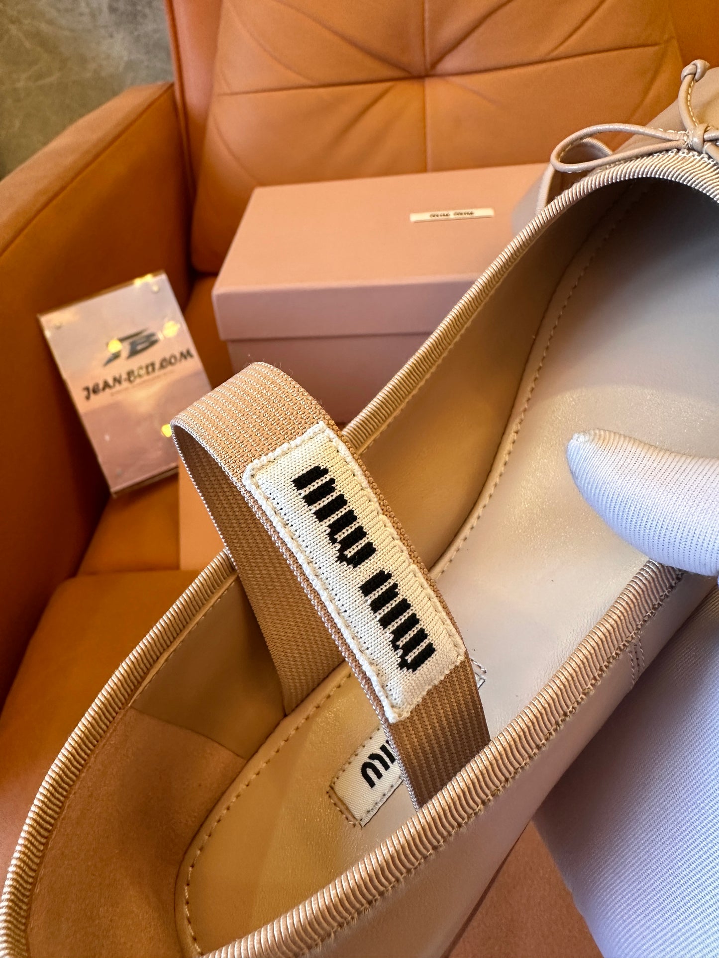 Zapatillas de ballet Miumiu SS24 color piel