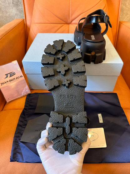 Sandales Prada pour femmes