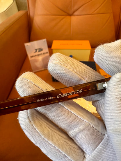 Óculos de sol quadrados Louis Vuitton LV marrom
