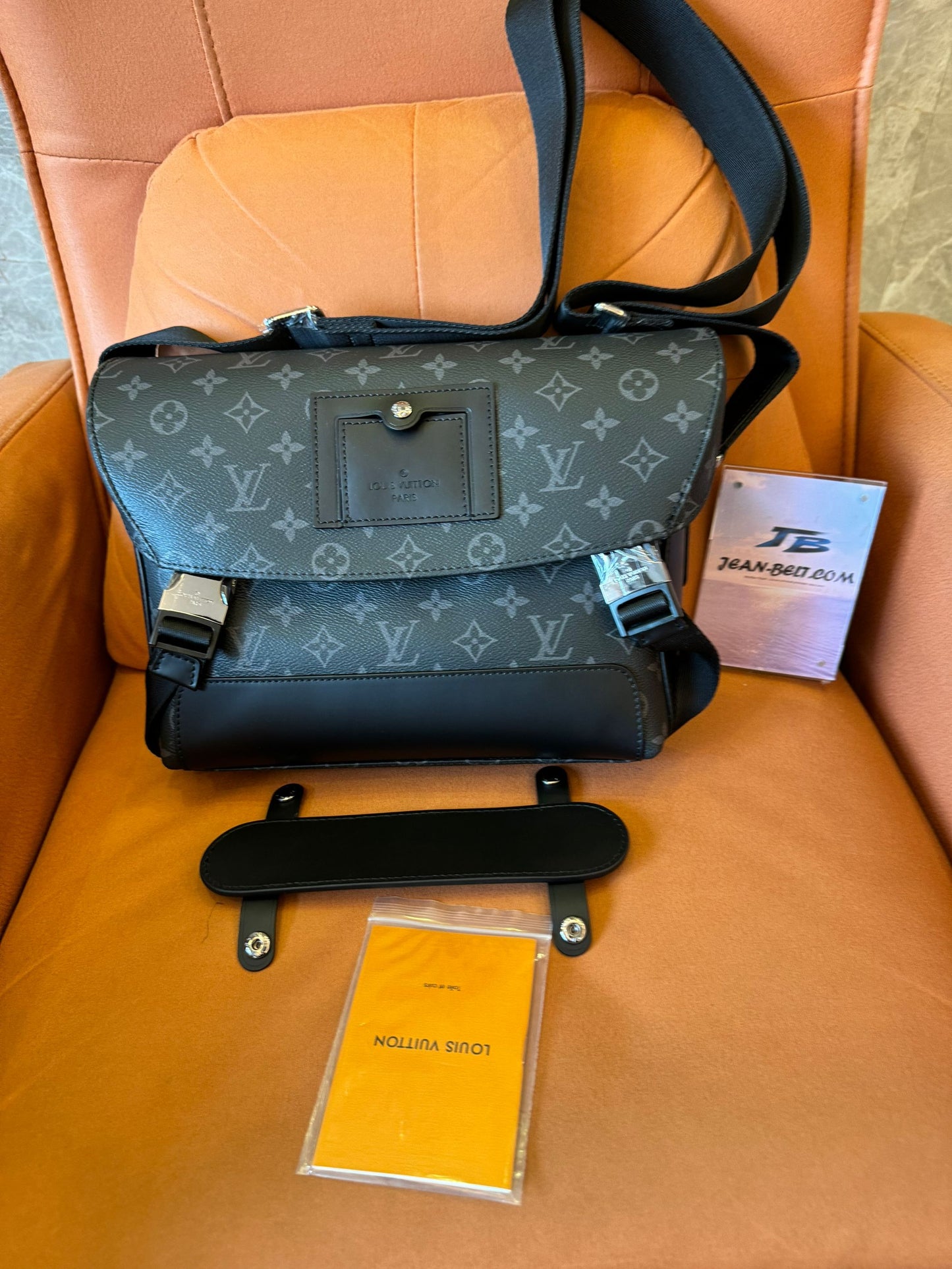 Louis Vuitton Messenger Voyager Monogram Eclie m40511 Bag