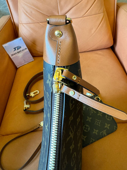 Bolsa hobo com alça Louis Vuitton