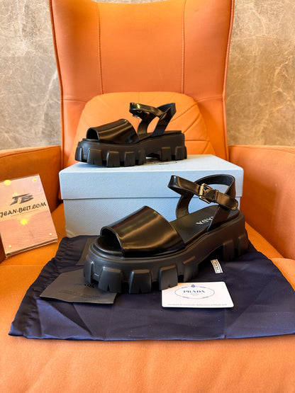 Sandales Prada pour femmes
