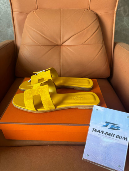 Chinelos Hermès sandália laranja topázio camurça couro amarelo