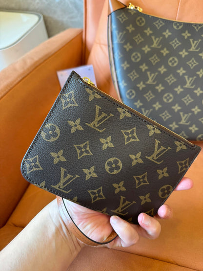 Bolsa hobo com alça Louis Vuitton