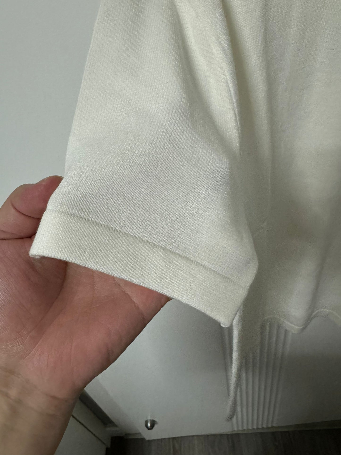 Suéter Louis Vuitton com broche branco para homem