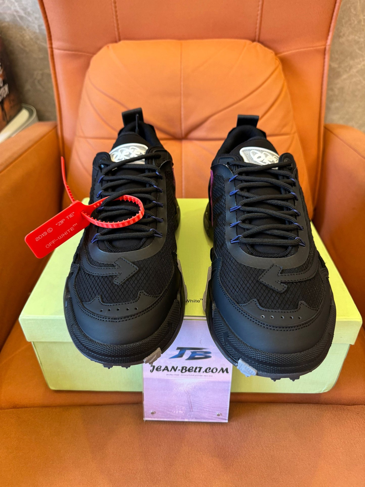 Tênis off-white preto