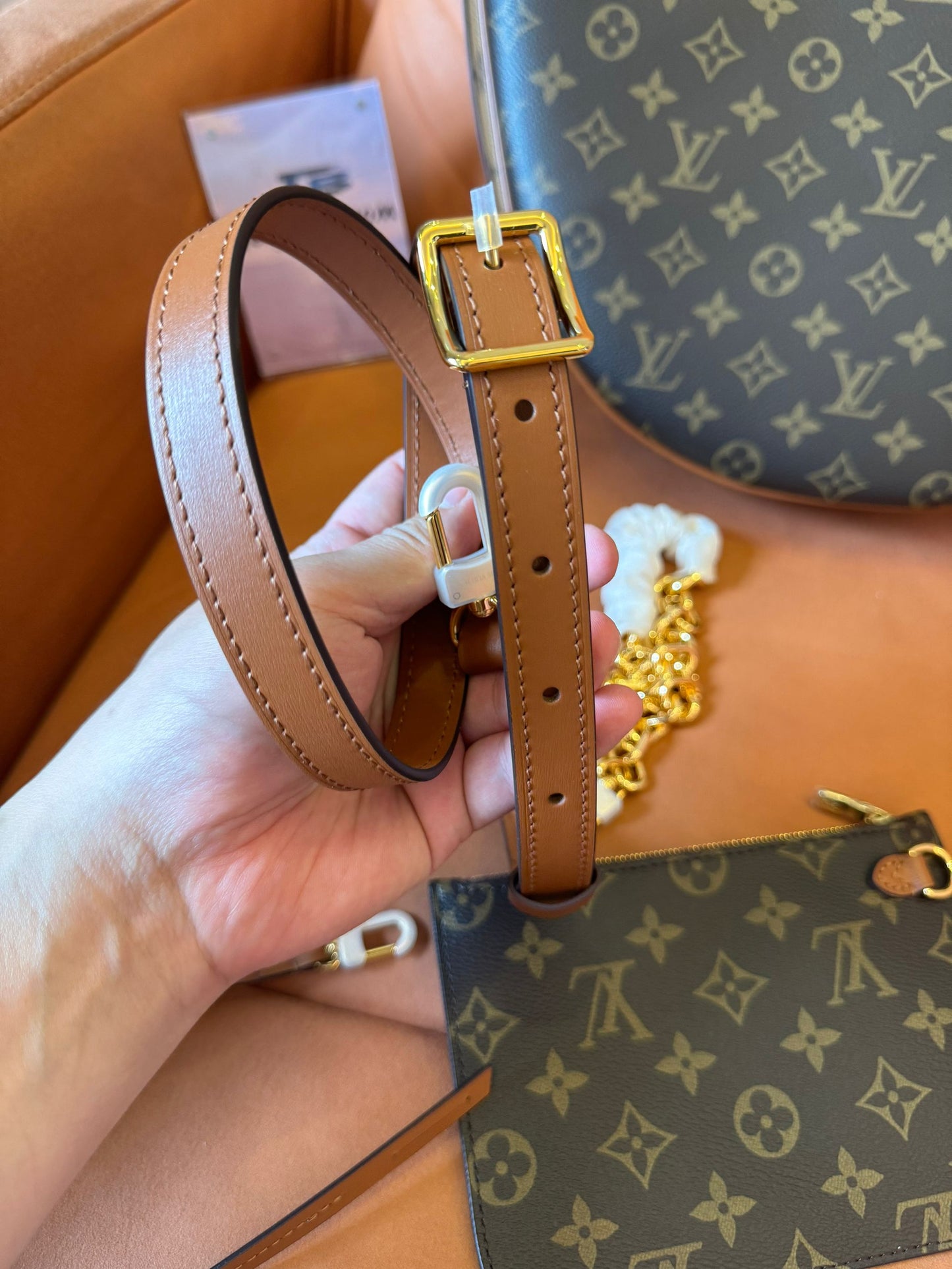 Bolsa hobo com alça Louis Vuitton