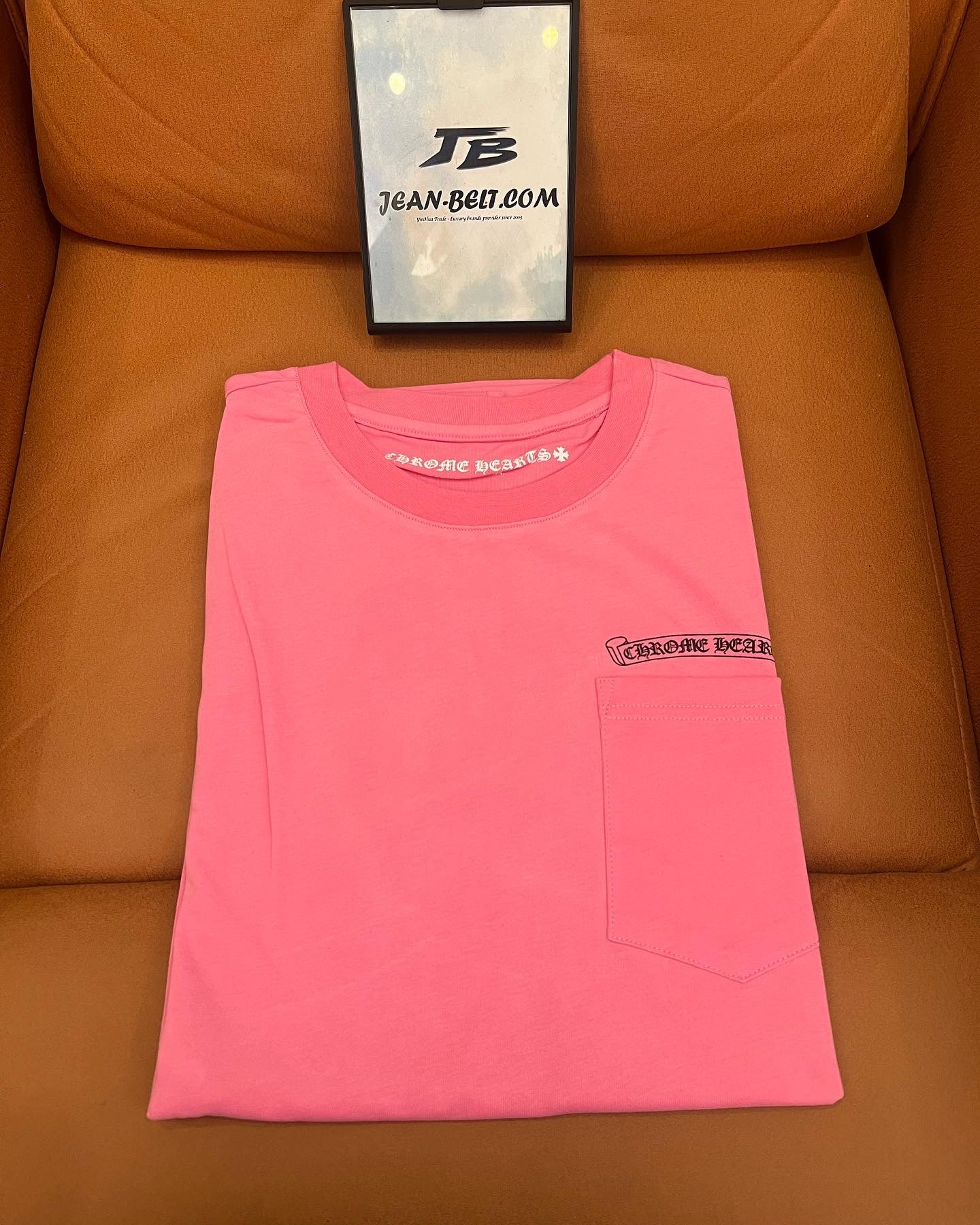 Camiseta de algodón con estampado gráfico rosa de Chrome Hearts