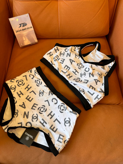Traje de baño de dos piezas Chanel bikini blanco y negro