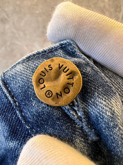 Shorts vaqueros con relieve de Louis Vuitton para unisex
