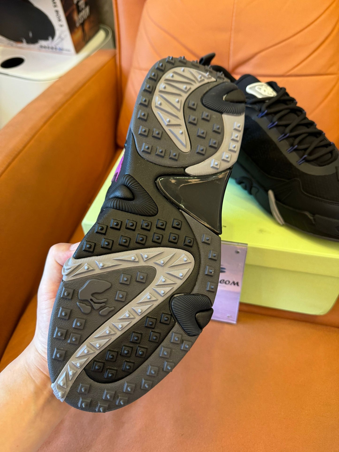 Tênis off-white preto