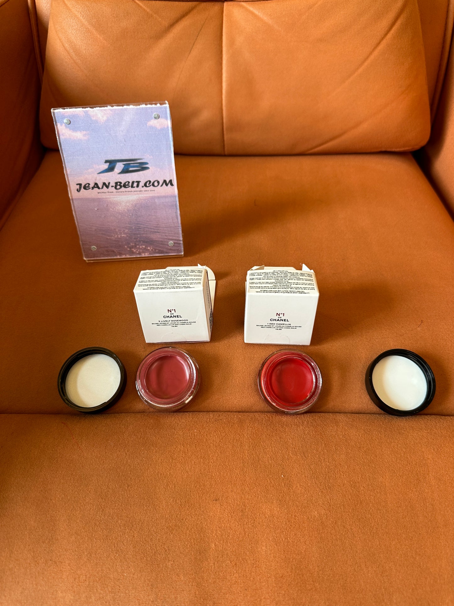 Chanel N°1 de Chanel Lip and Cheek Balm