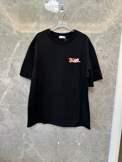 T-shirt Dior preta com logótipo bordado a vermelho