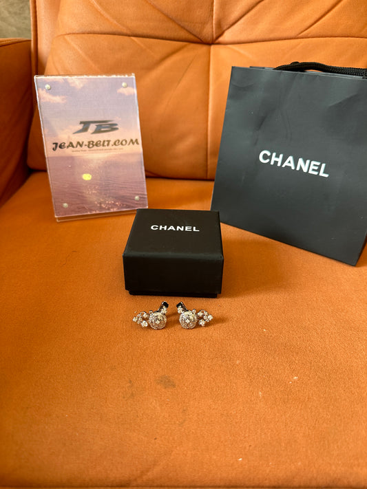 Chanel Camélia Diamond Stud Earrings 18K Gold