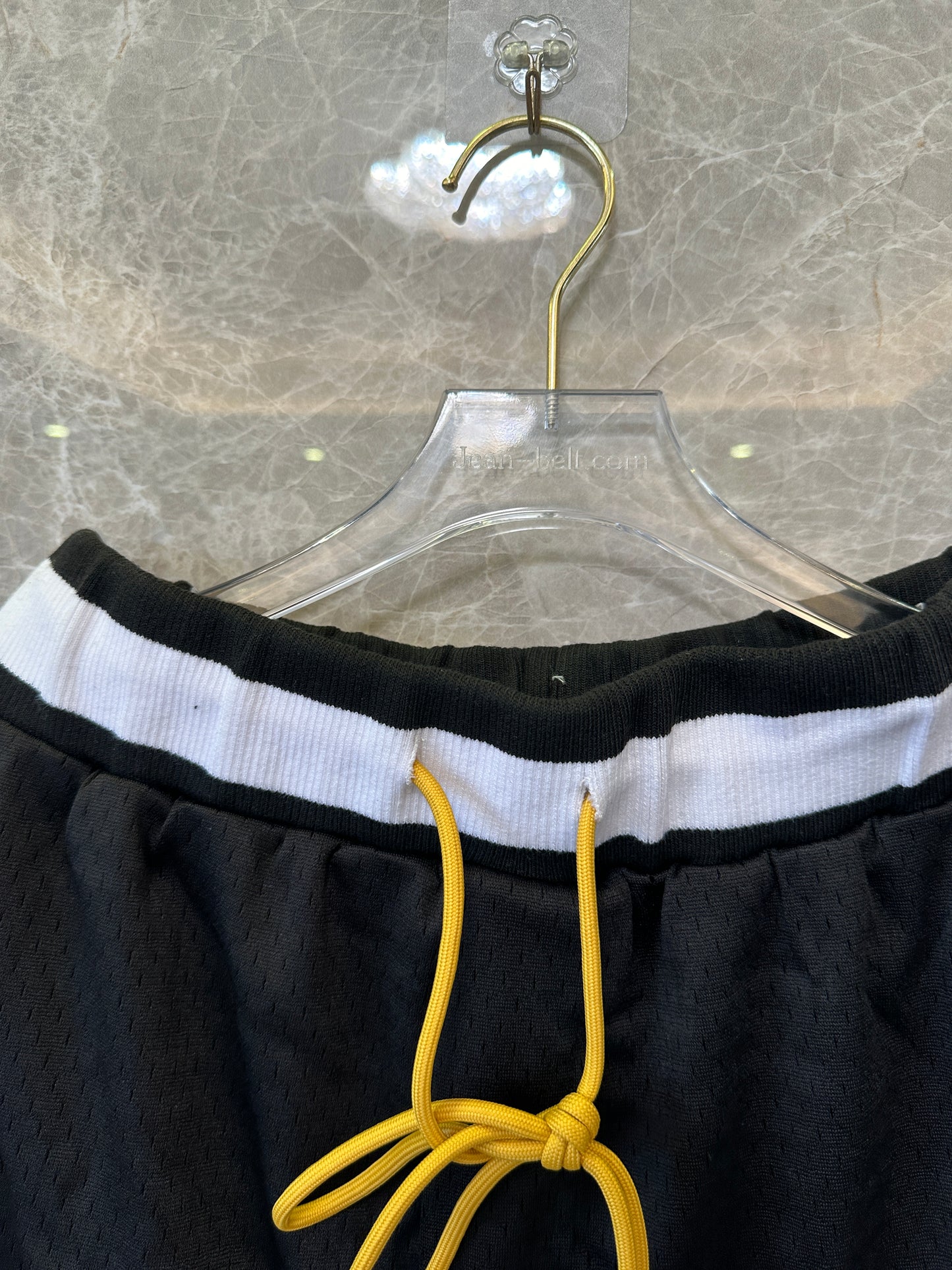 Calções Rhude Logo Mesh – Preto e Vermelho