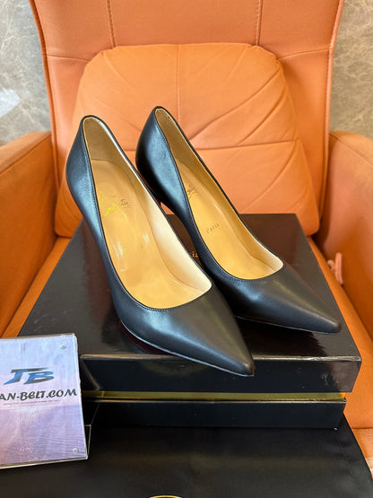 Christian Louboutin So Kate black leather pumps