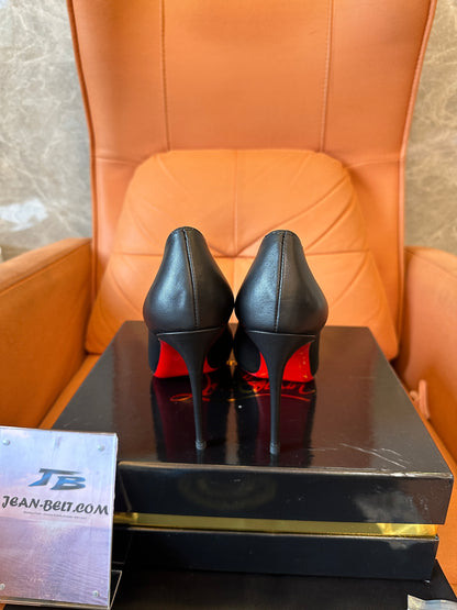 Christian Louboutin So Kate black leather pumps