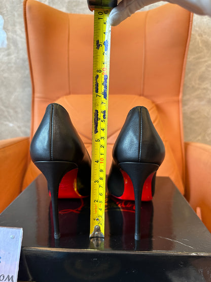 Christian Louboutin So Kate black leather pumps