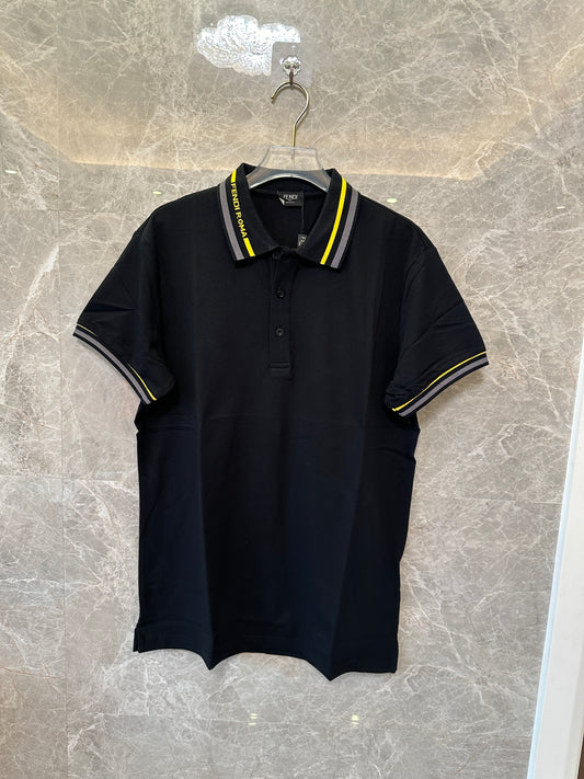 Polo Fendi Roma para Homem em Preto com Gola Amarela Listrada
