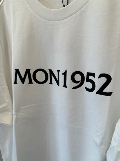 Moncler MON1952 white cotton t-shirt – logo arm patch & minimalist design