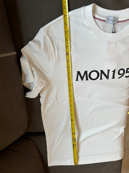 Moncler MON1952 white cotton t-shirt – logo arm patch & minimalist design