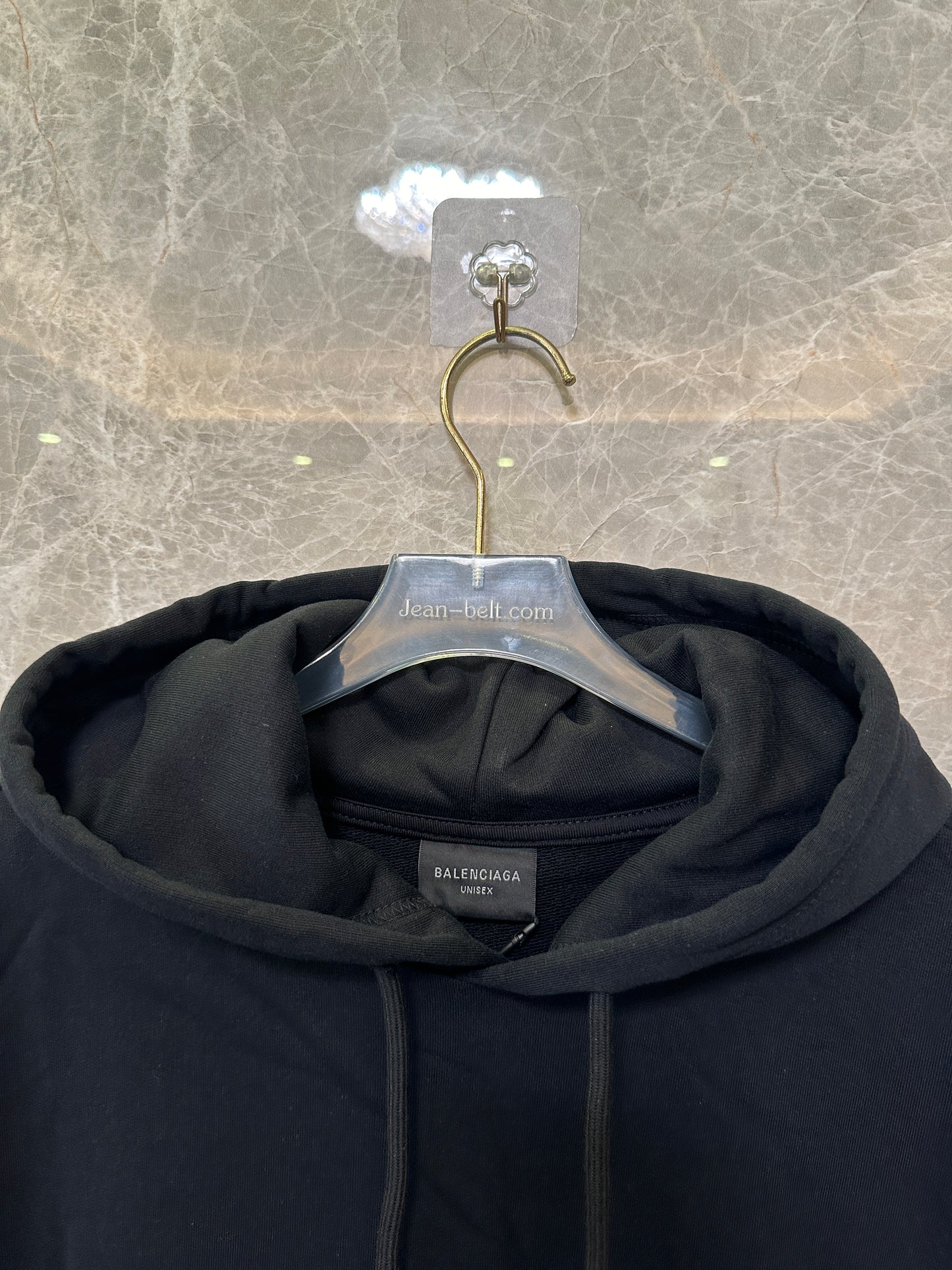 Balenciaga Hoodie Preto com Logótipo Político