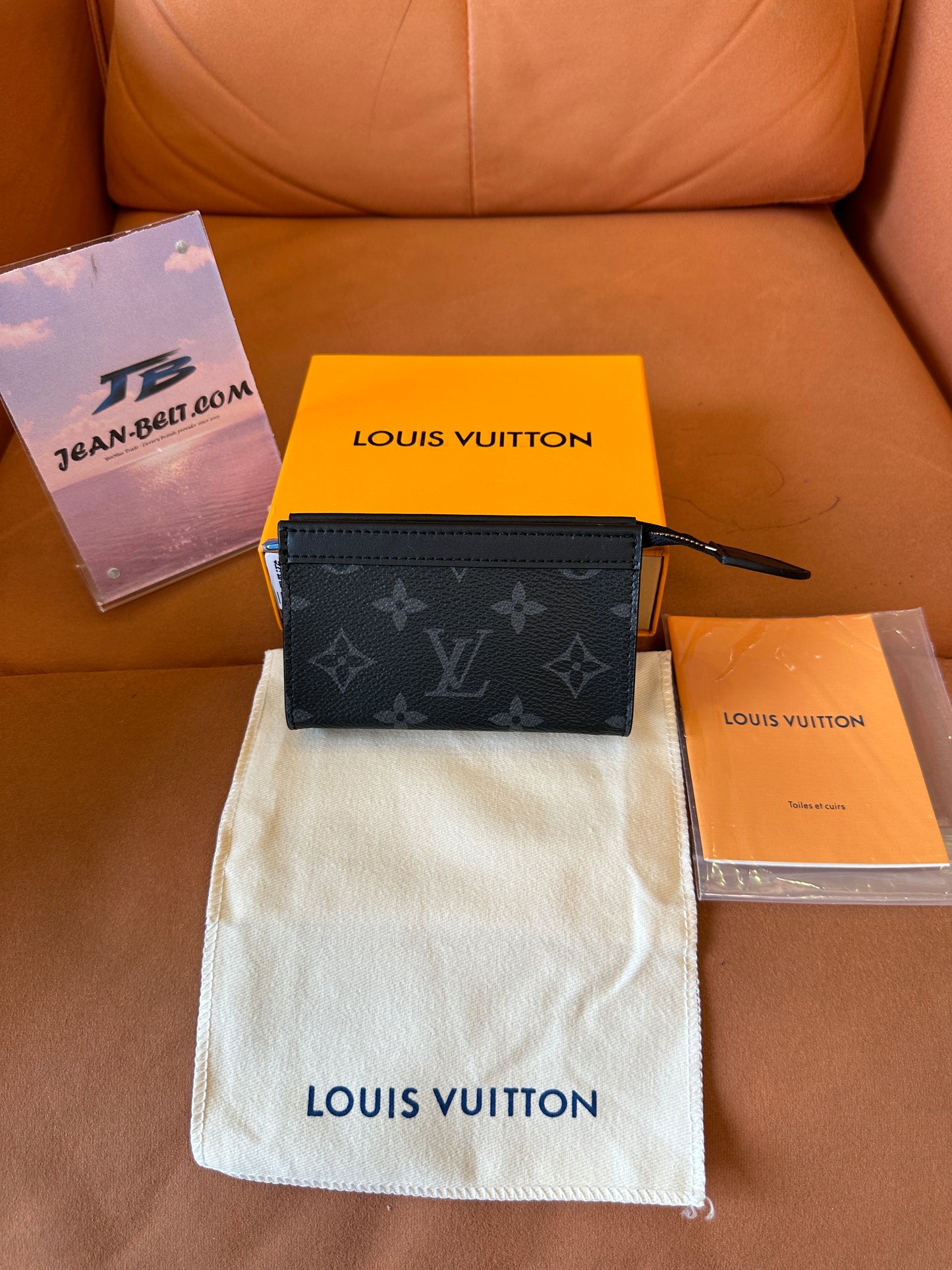 Porta-chaves Louis Vuitton Monogram Eclipse Canvas com Corrente
