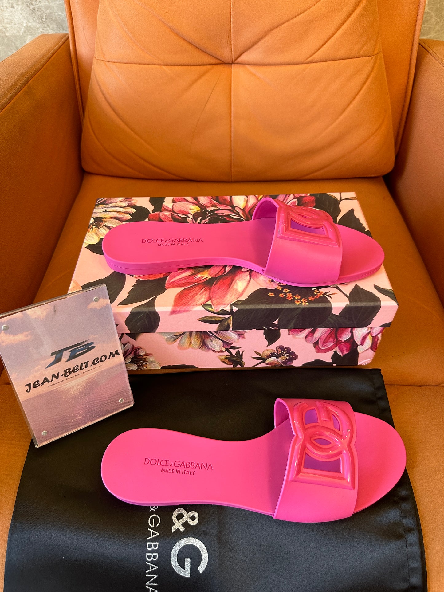 Dolce & Gabbana DG Logo Pink Slide Sandals