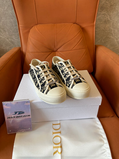 Dior Oblique Canvas Low Top Sneakers Beige Black
