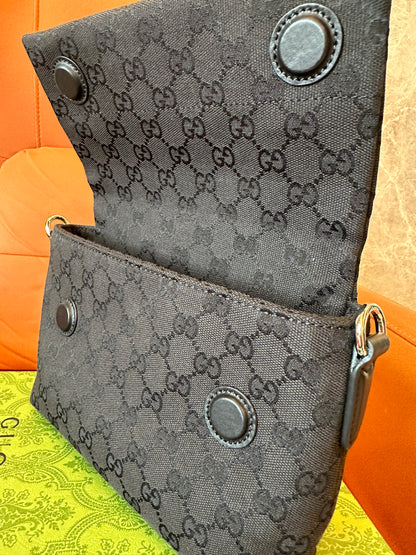 Gucci GG Black Canvas Messenger Bag–702833 Model
