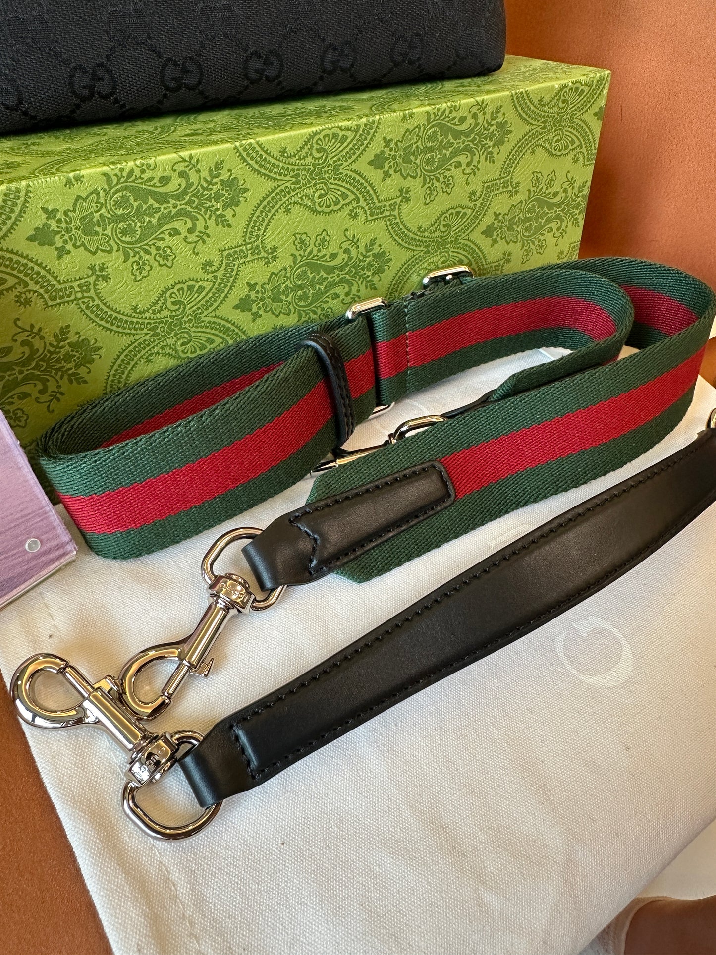 Gucci GG Black Canvas Messenger Bag–702833 Model