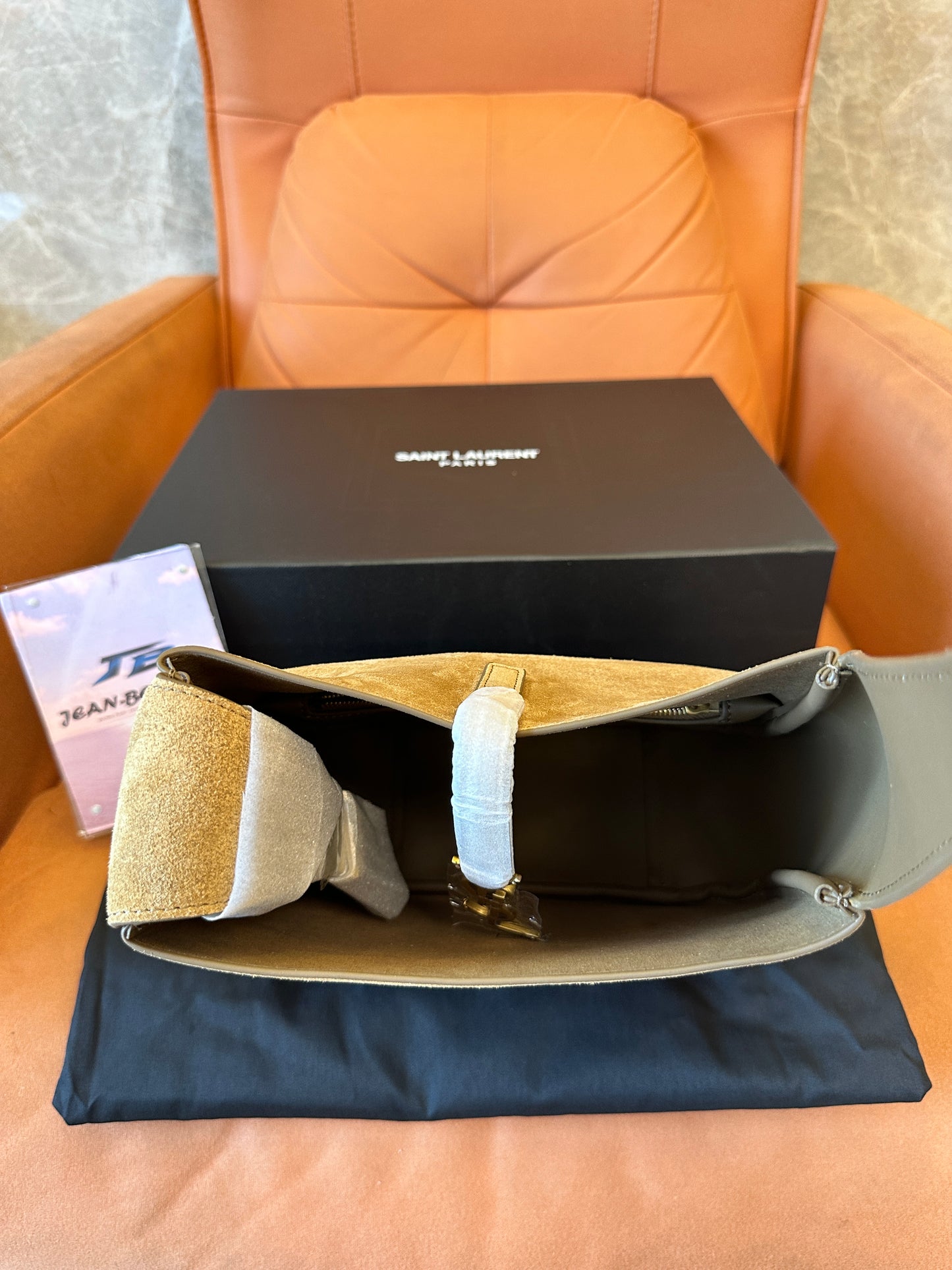 Saint Laurent Le 5 À 7 Small Suede Hobo Bag-Tan