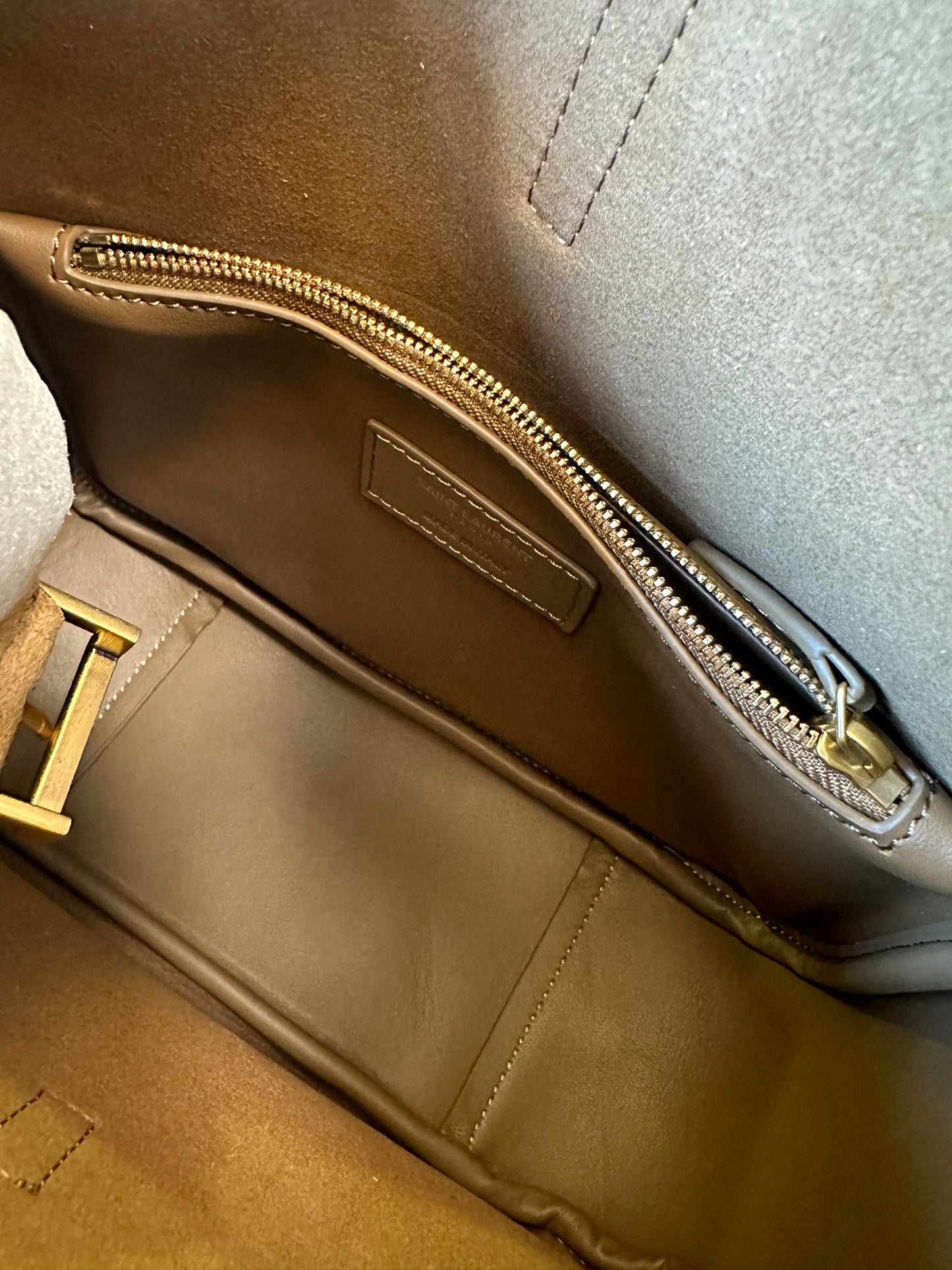 Saint Laurent Le 5 À 7 Small Suede Hobo Bag-Tan