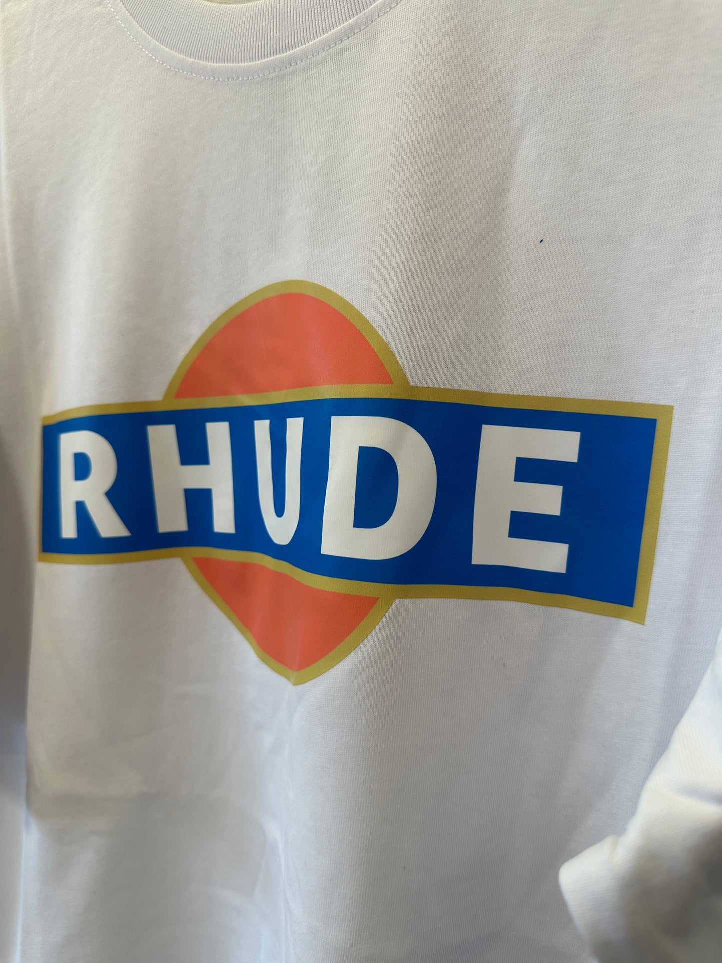 Rhude Sunset Gas Logo T-shirt – White Cotton Tee with Retro Print
