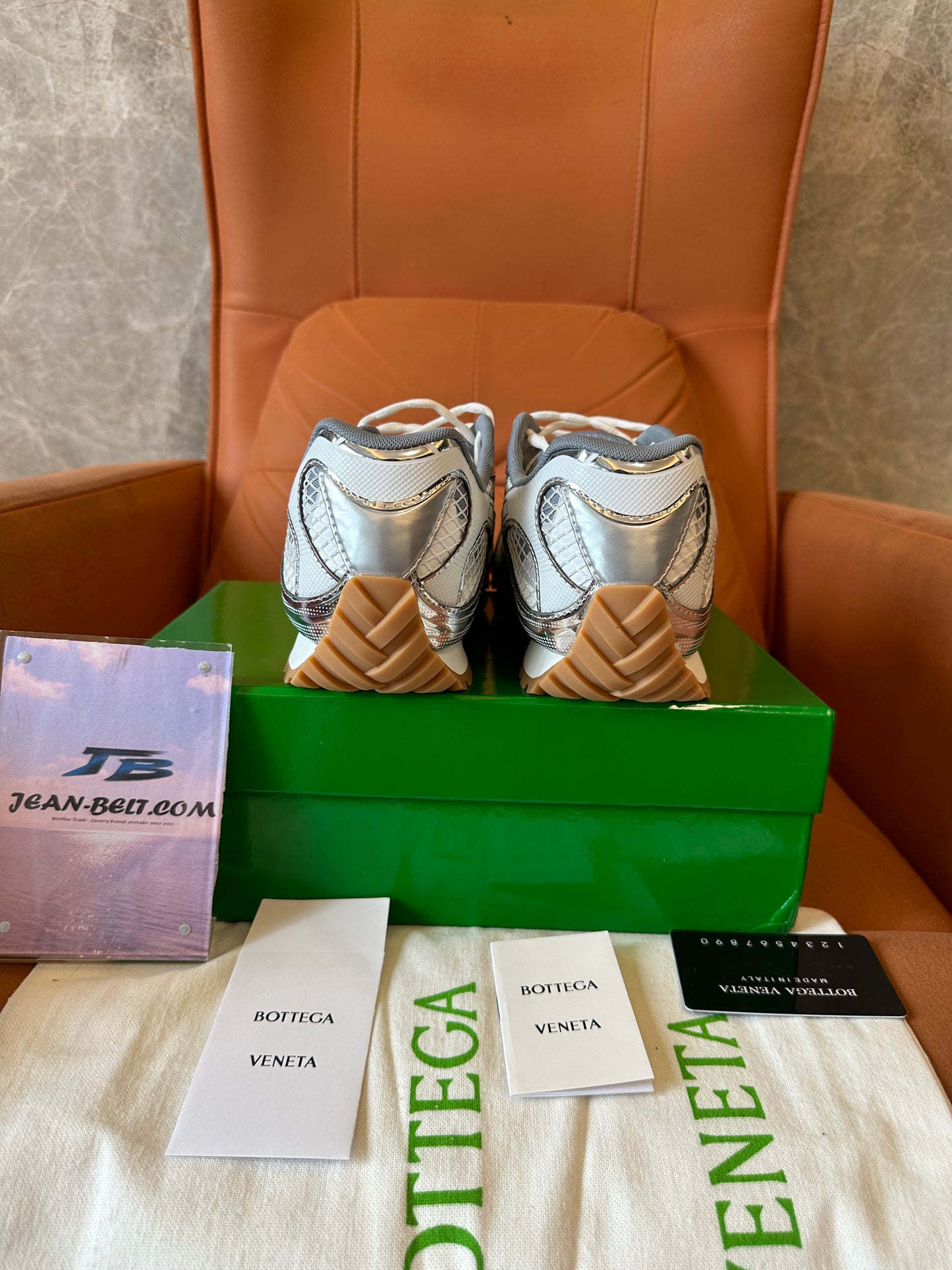 Sapatilhas Bottega Veneta em Prata com Painel de Malha