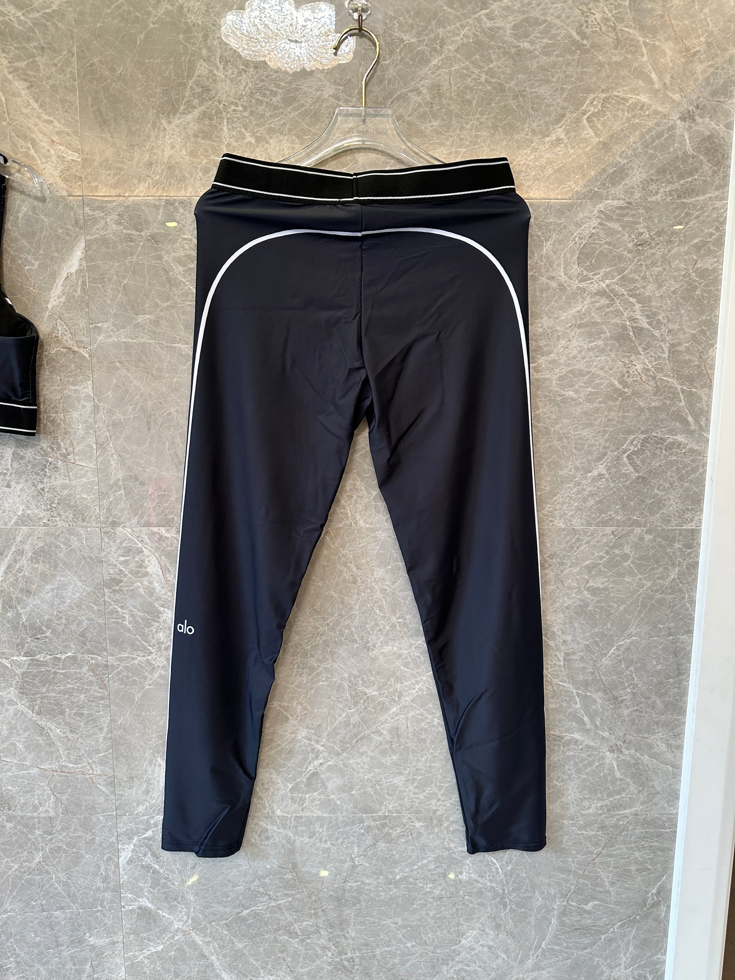 Alo yoga Black Sports Bra & High-Waist Legging Set with White Piping