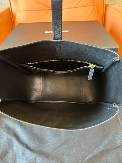 Mala Hobo Le 5 à 7 Supple Saint Laurent em Pele de Grão Preta