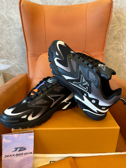 Louis Vuitton LV Runner Tatic Sneakers – Black & White Gradient Mesh