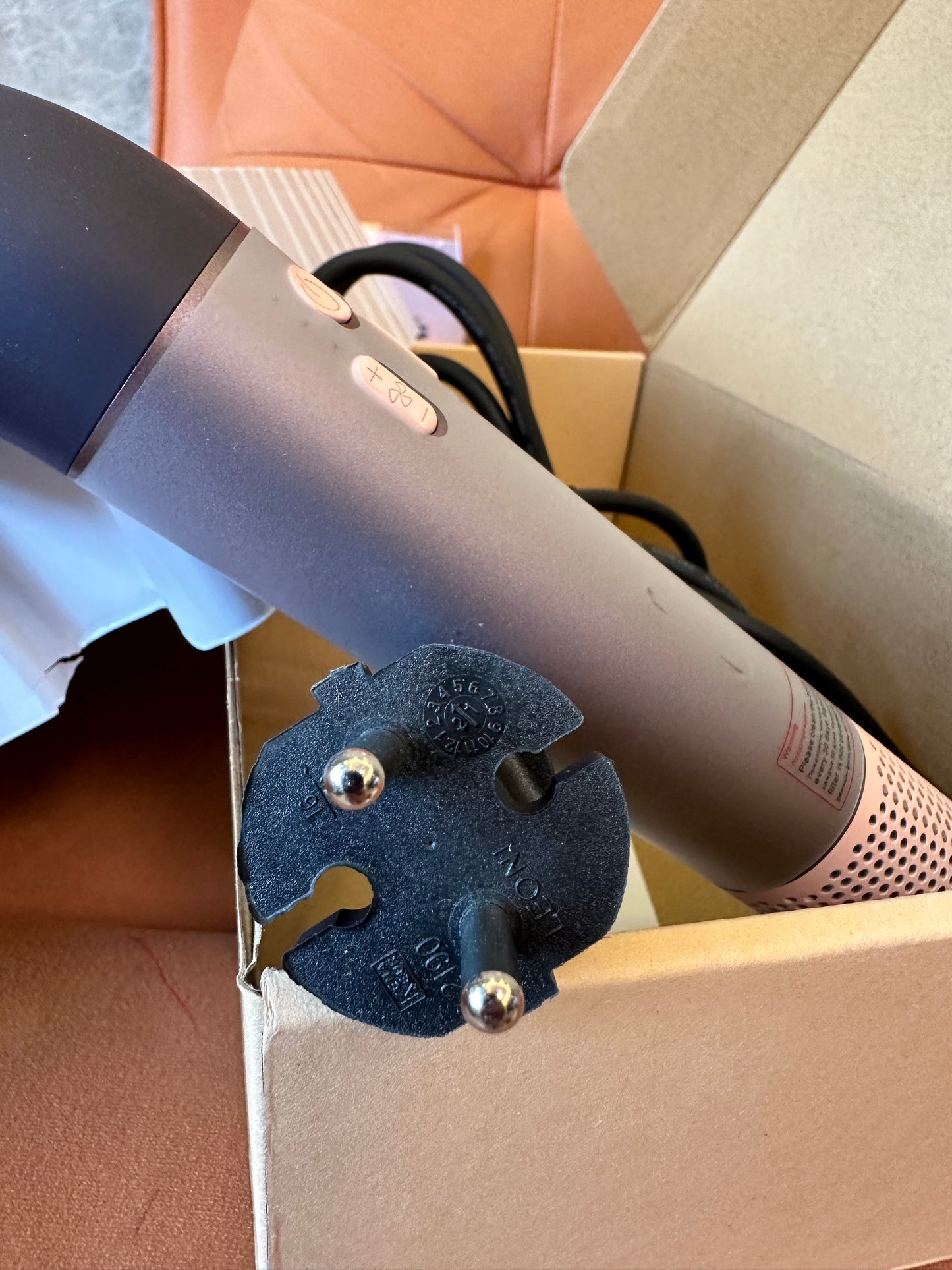 Super Hair Dryer 5-in-1 Styling Tool Set – High-Speed Hair Dryer with Magnetic Attachments