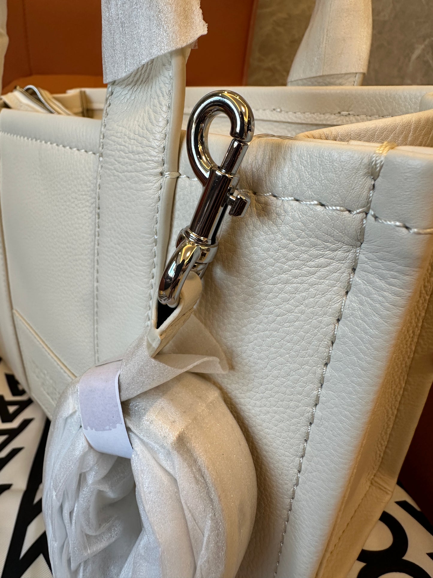 Marc Jacobs The Tote Bag White Leather