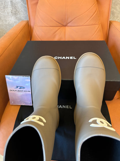 Chanel CC Logo Rubber Rain Boots – Taupe Grey