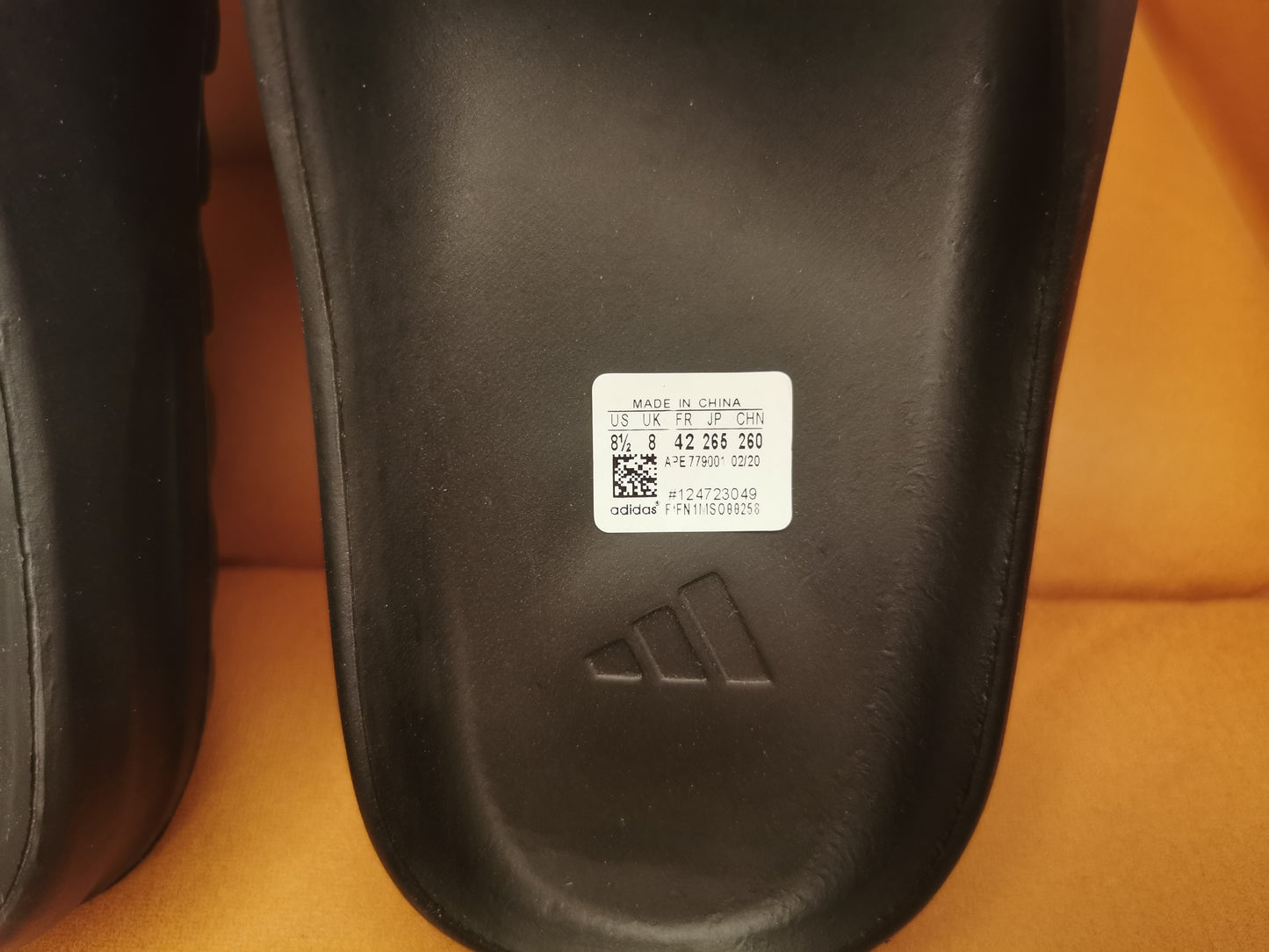 Adidas Yeezy Slide "Onyx"