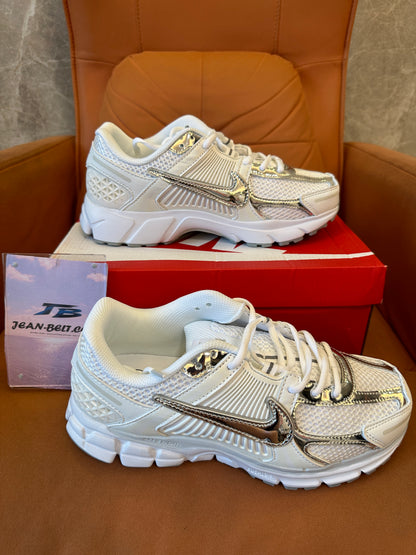 Nike Zoom Vomero 5 SP metallic silver sneakers