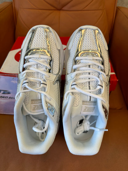 Nike Zoom Vomero 5 SP metallic silver sneakers