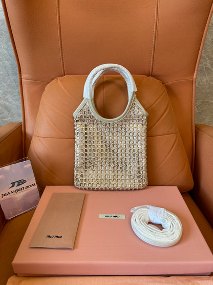 Mala tote Miu Miu de malha de cristal em marfim